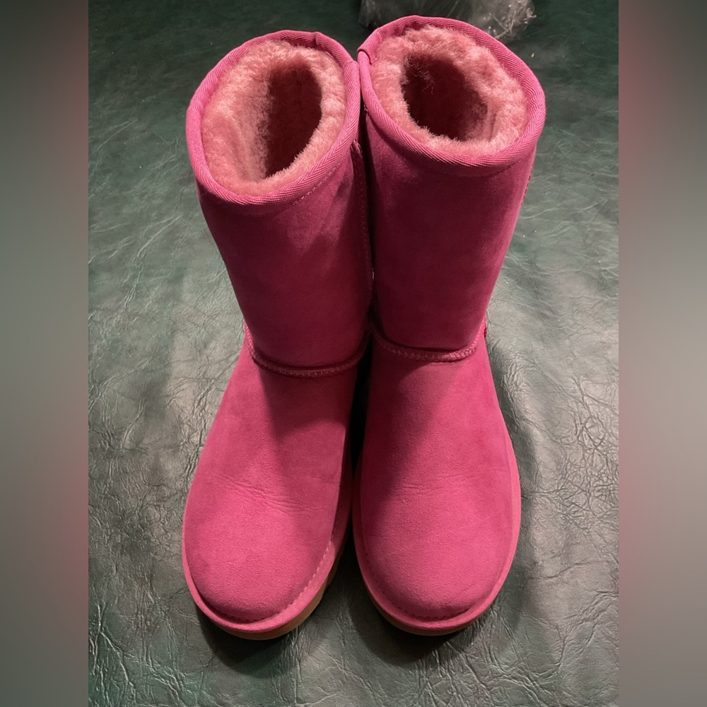 UGG classic short breast cancer boot. Raspberry bling.  Size 7